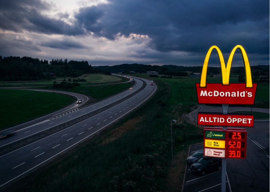Laddning för elbilar, med glimten i ögat. 